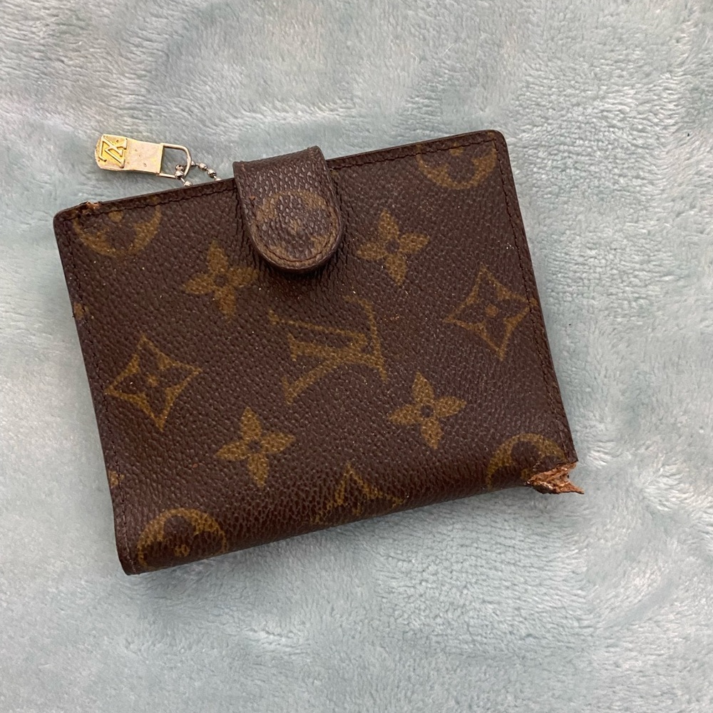 Louis Vuitton credit card holder
